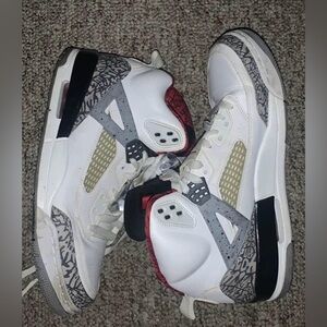 Men’s Jordan Spizike
White/ Cement grey/ Red 
100% Authentic 
Size 11